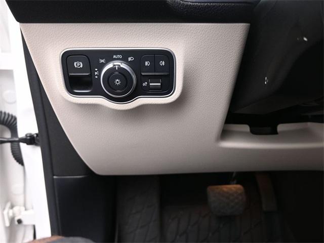 used 2022 Mercedes-Benz GLB 250 car, priced at $28,114