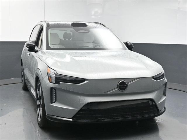 new 2025 Volvo EX90 car, priced at $85,640
