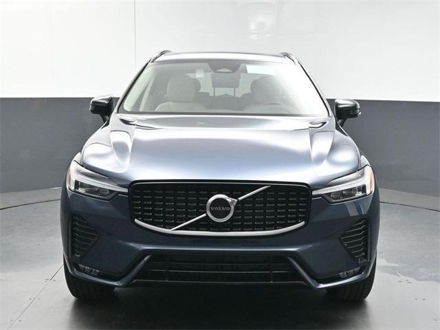 new 2025 Volvo XC60 car, priced at $48,345