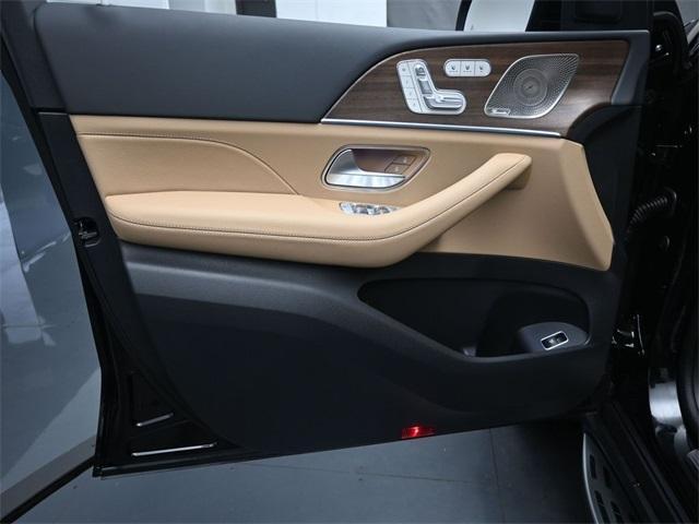 new 2025 Mercedes-Benz GLS 450 car, priced at $100,035