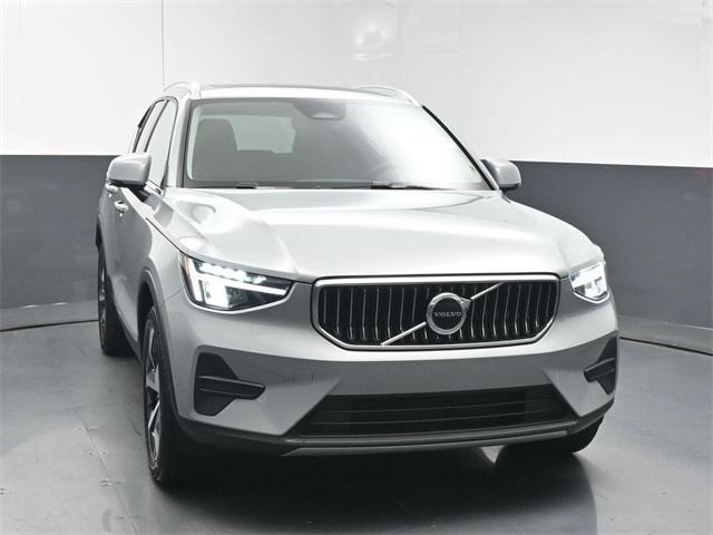 used 2025 Volvo XC40 car, priced at $38,202