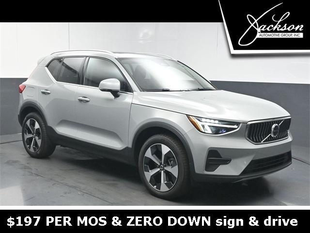 used 2025 Volvo XC40 car, priced at $32,382