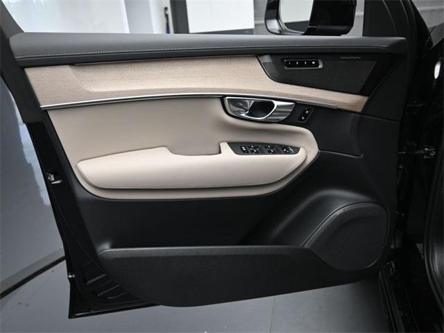 new 2025 Volvo XC90 car, priced at $69,155