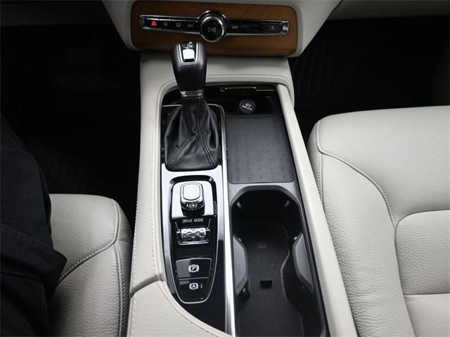 used 2021 Volvo XC90 car, priced at $29,176