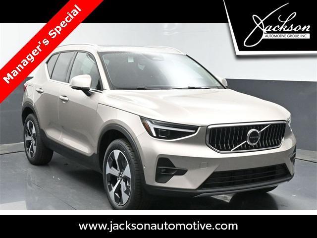 new 2024 Volvo XC40 car, priced at $46,829