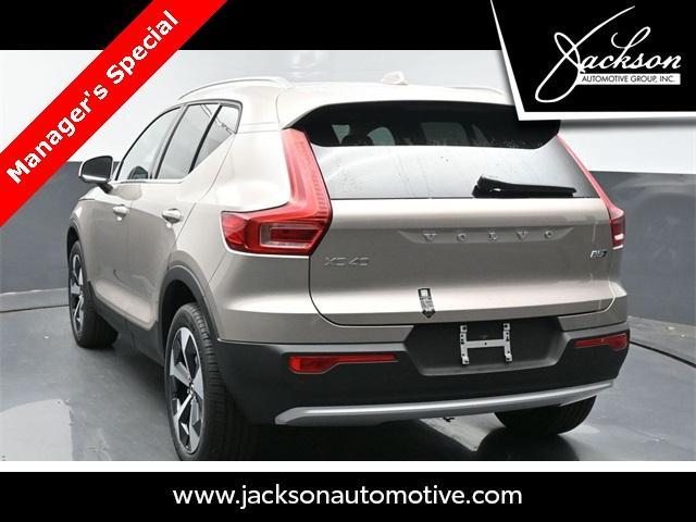 new 2024 Volvo XC40 car, priced at $46,829