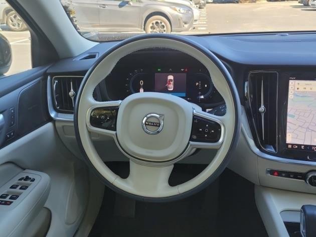 used 2024 Volvo S60 car, priced at $33,015