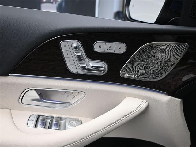new 2025 Mercedes-Benz GLS 450 car, priced at $97,070