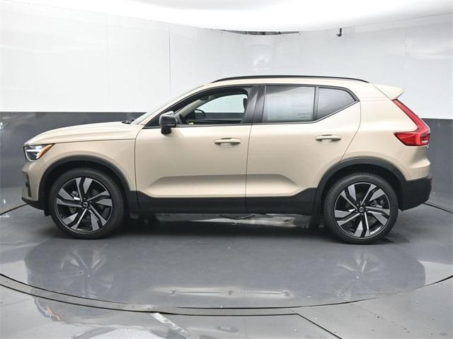 new 2026 Volvo XC40 car