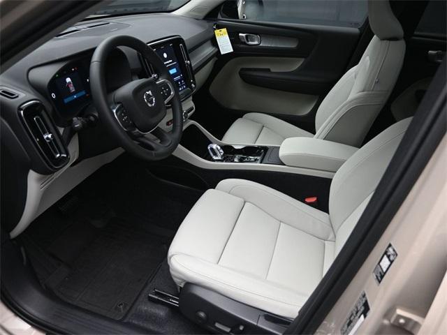 new 2026 Volvo XC40 car