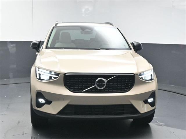 new 2026 Volvo XC40 car