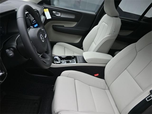 new 2026 Volvo XC40 car
