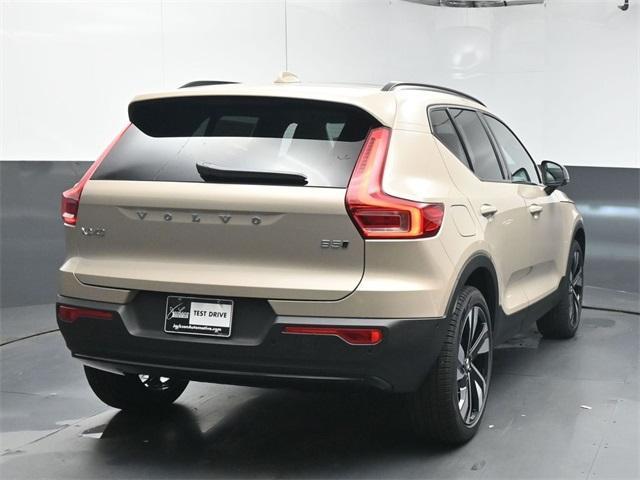 new 2026 Volvo XC40 car