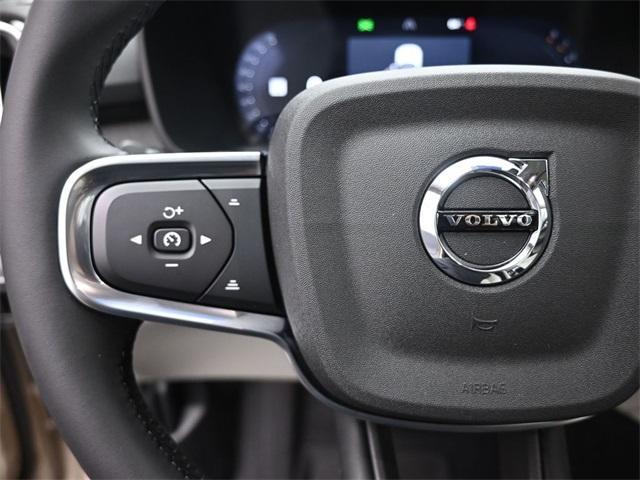 new 2026 Volvo XC40 car