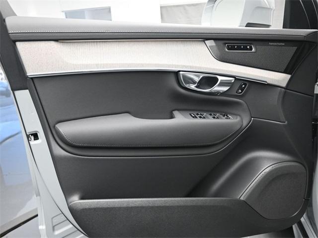 new 2025 Volvo XC90 Plug-In Hybrid car, priced at $82,405