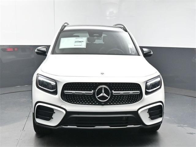 new 2025 Mercedes-Benz GLB 250 car, priced at $52,135