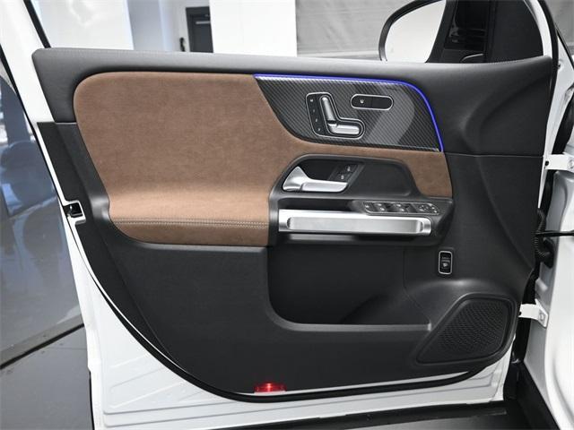 new 2025 Mercedes-Benz GLB 250 car, priced at $52,135