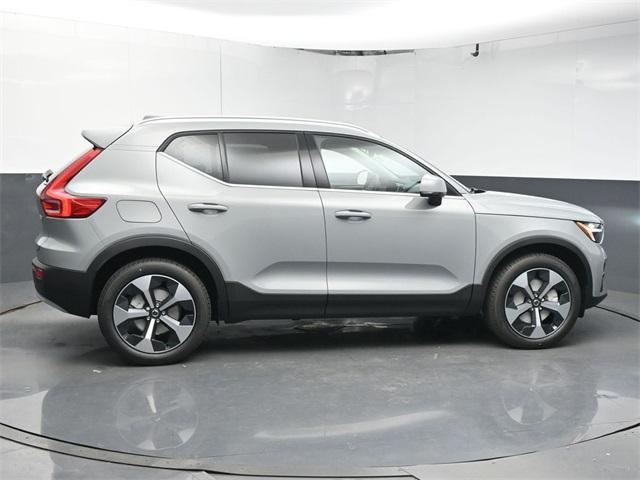 new 2025 Volvo XC40 car, priced at $45,485