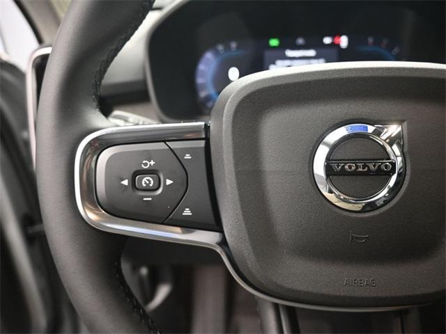 new 2025 Volvo XC40 car, priced at $45,485