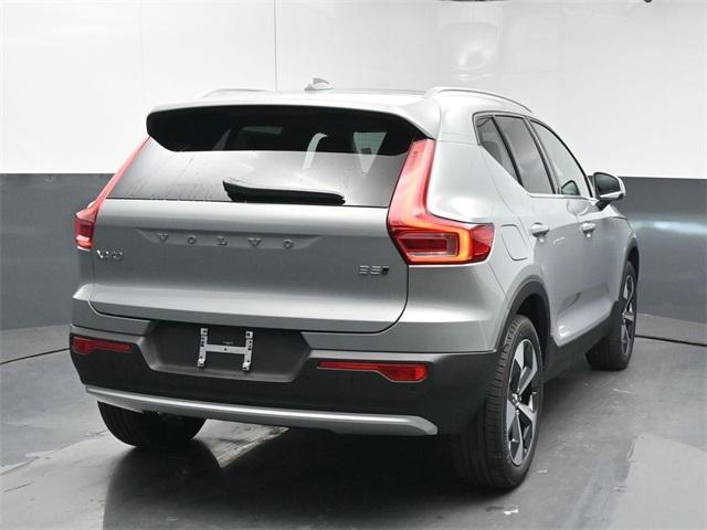 new 2025 Volvo XC40 car, priced at $45,485