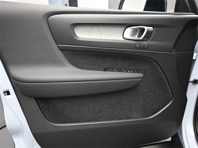 new 2025 Volvo XC40 car, priced at $49,790