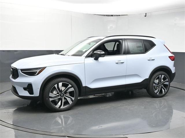 new 2025 Volvo XC40 car, priced at $49,790