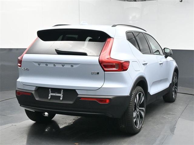 new 2025 Volvo XC40 car, priced at $49,790