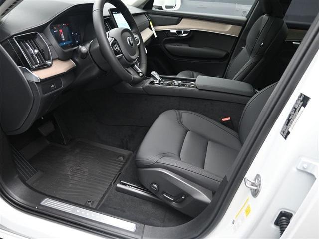 new 2025 Volvo XC90 car, priced at $65,555