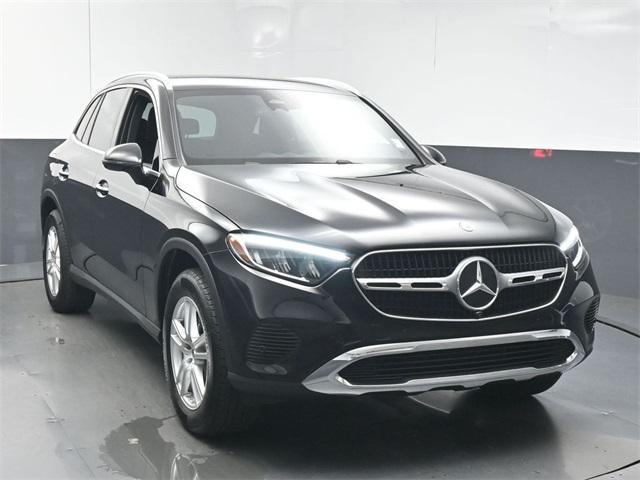 new 2025 Mercedes-Benz GLC 300 car, priced at $53,085