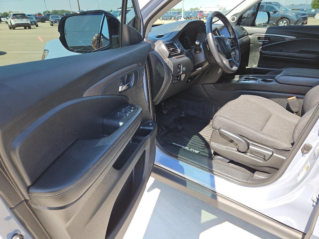 used 2024 Honda Ridgeline car, priced at $32,900