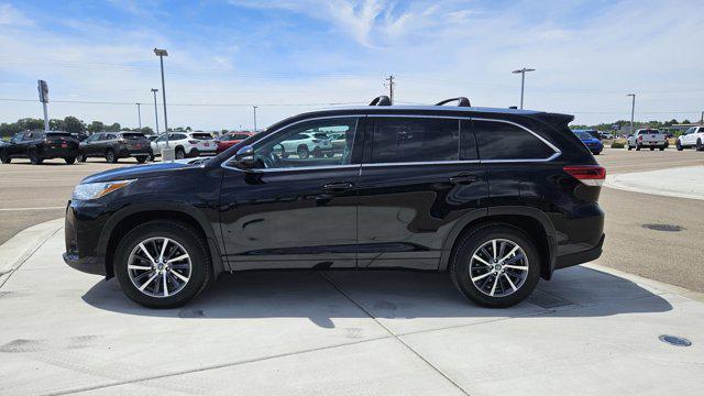 used 2018 Toyota Highlander car, priced at $29,995