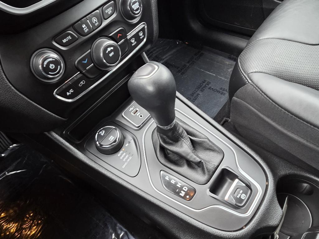 used 2021 Jeep Cherokee car, priced at $22,900