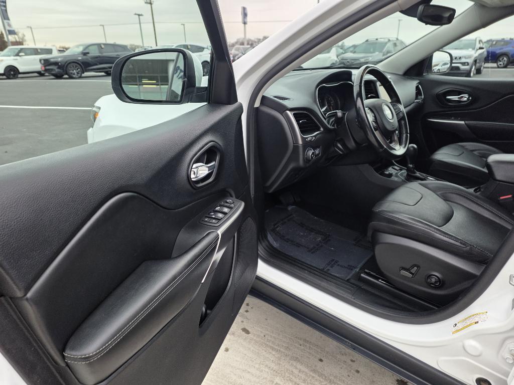 used 2021 Jeep Cherokee car, priced at $22,900