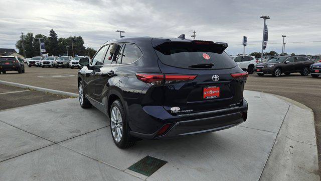 used 2021 Toyota Highlander car, priced at $39,500