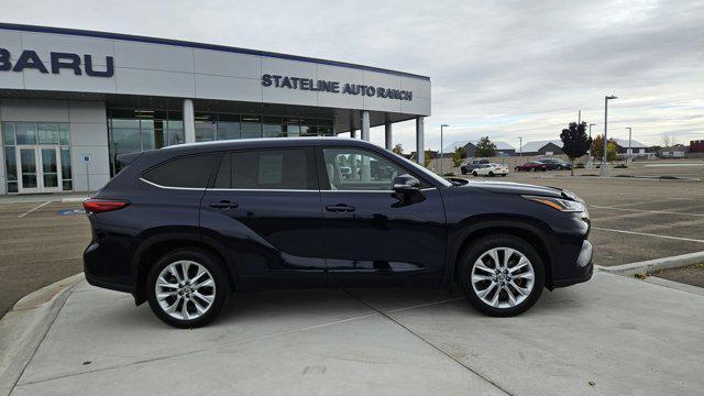 used 2021 Toyota Highlander car, priced at $39,500