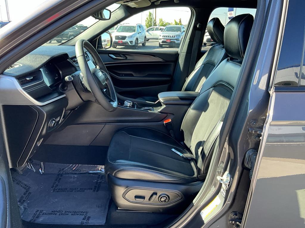 used 2024 Jeep Grand Cherokee L car, priced at $30,900