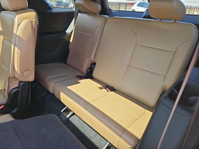 used 2023 Chevrolet Traverse car, priced at $43,000