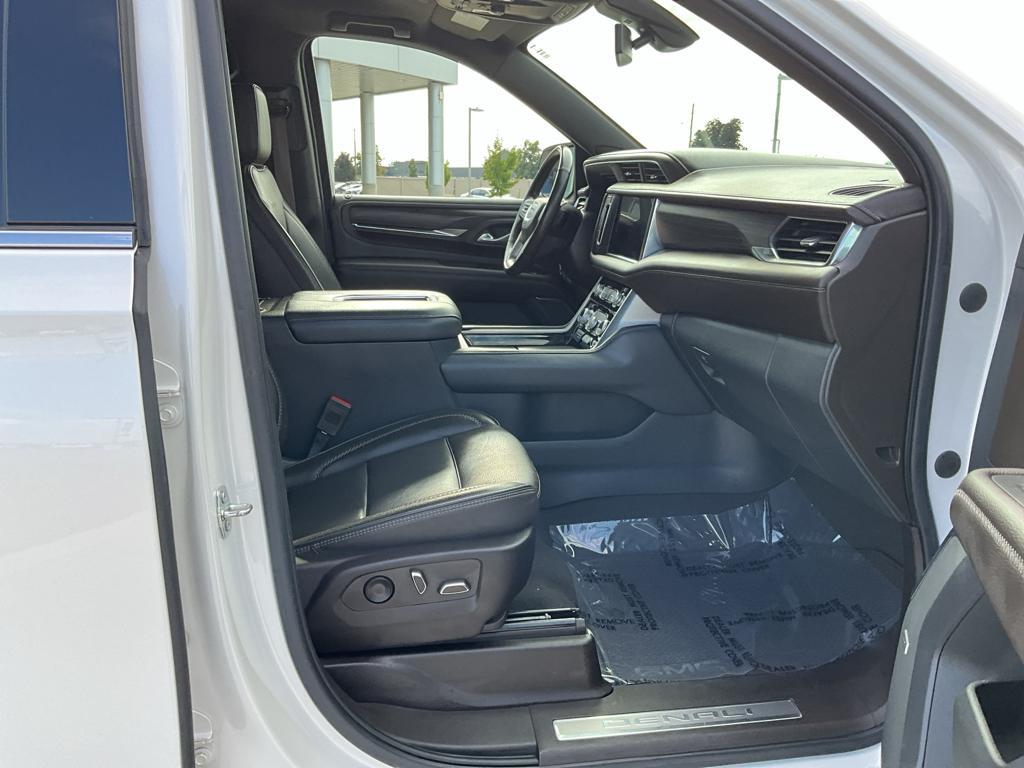 used 2022 GMC Yukon car, priced at $58,900