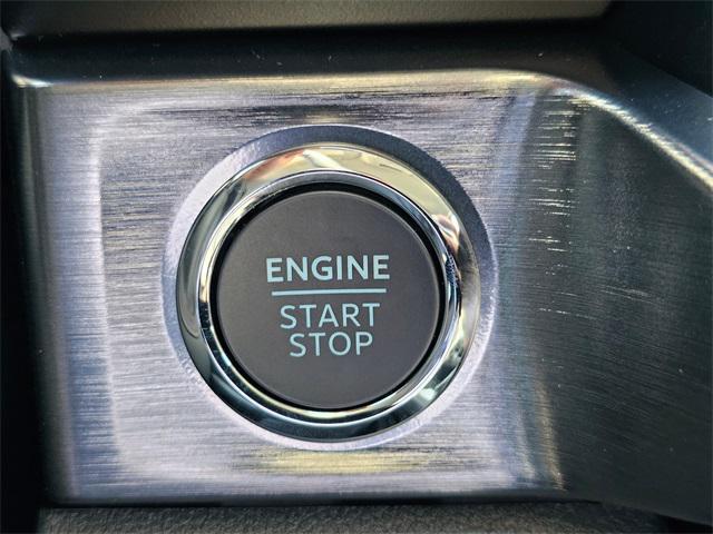 new 2025 Ford F-250 car, priced at $80,658