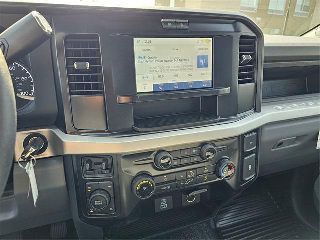 new 2025 Ford F-350 car, priced at $65,698