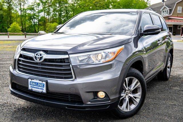 used 2016 Toyota Highlander car, priced at $16,976