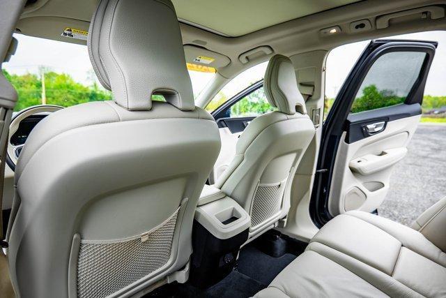 used 2022 Volvo XC60 car, priced at $31,776