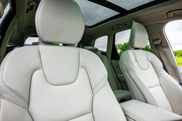 used 2022 Volvo XC60 car, priced at $28,376