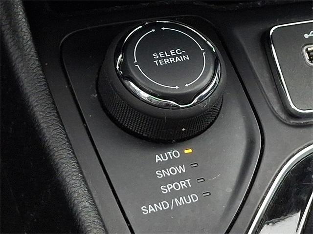used 2019 Jeep Cherokee car, priced at $16,988