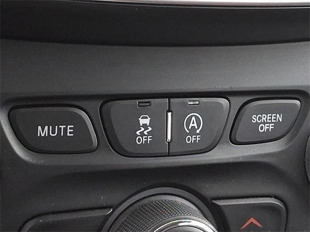 used 2019 Jeep Cherokee car, priced at $16,988