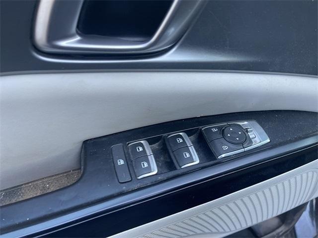 used 2023 Kia Carnival car, priced at $24,988