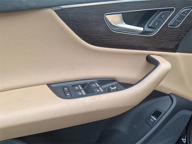 used 2020 Audi Q7 car, priced at $29,988