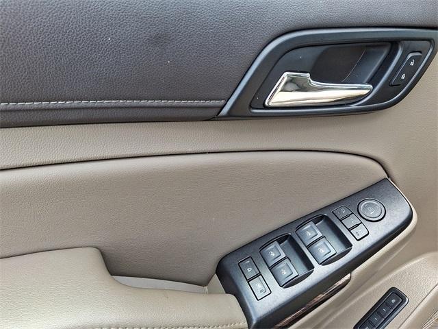 used 2019 GMC Yukon XL car, priced at $27,988