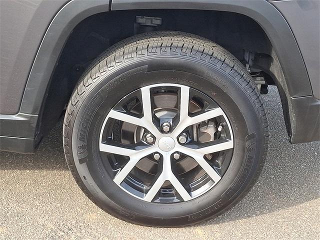 used 2024 Jeep Grand Cherokee L car, priced at $39,978