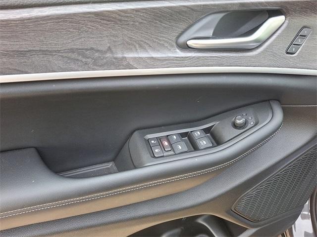 used 2024 Jeep Grand Cherokee L car, priced at $39,978